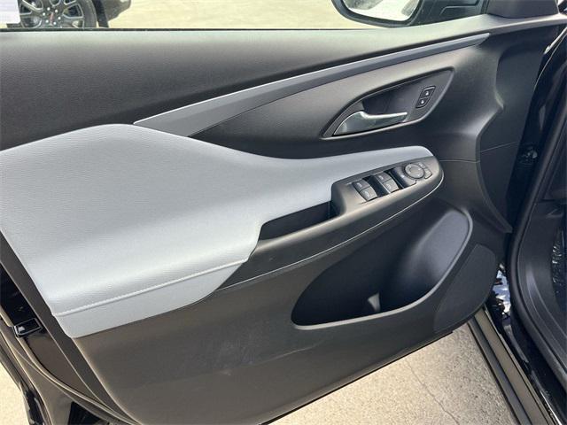 new 2025 Buick Envista car, priced at $22,201