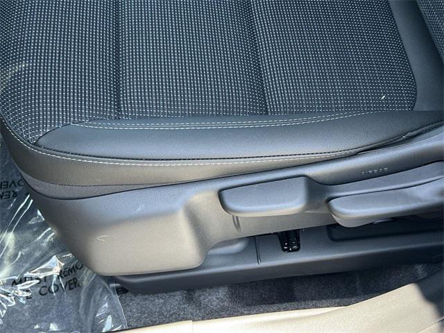 new 2025 Buick Envista car, priced at $22,975