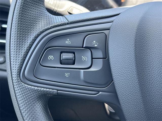 new 2025 Buick Envista car, priced at $22,975