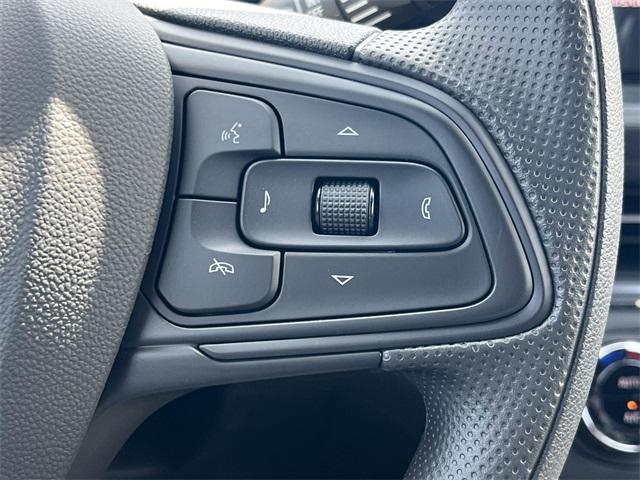 new 2025 Buick Envista car, priced at $22,201