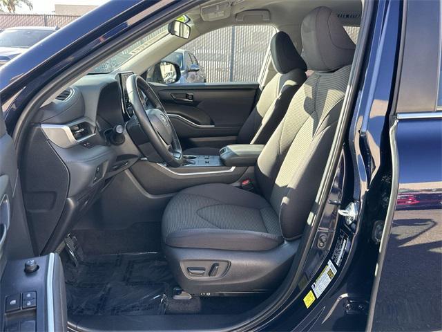 used 2023 Toyota Highlander car, priced at $30,295