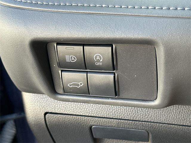 used 2023 Toyota Highlander car, priced at $30,295
