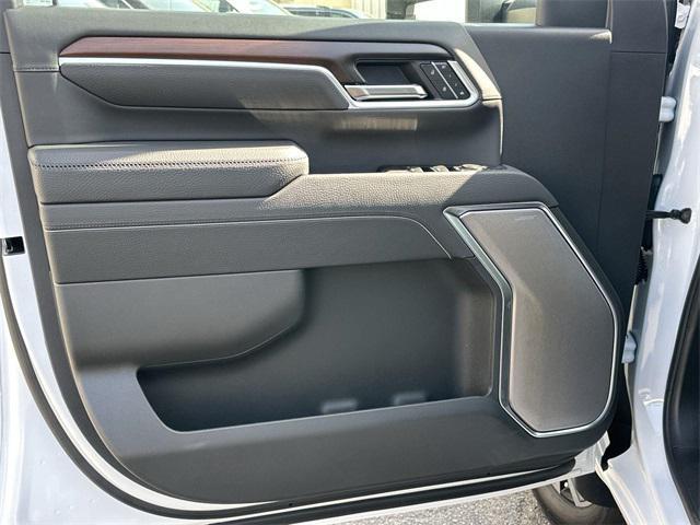 new 2025 GMC Sierra 2500 car, priced at $84,890