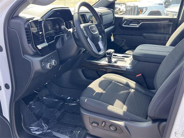 new 2025 GMC Sierra 1500 car, priced at $57,589