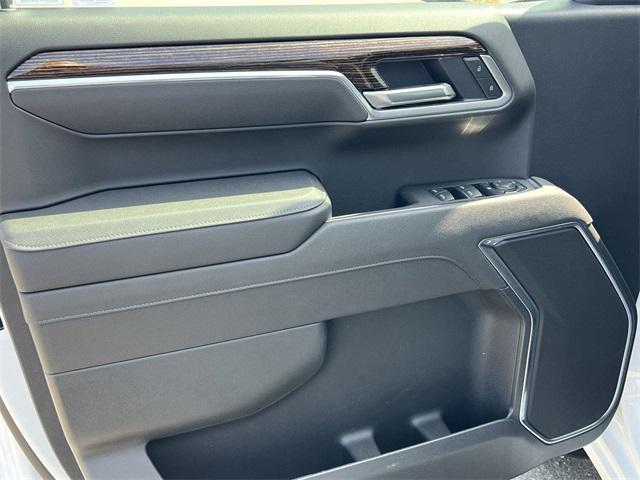 new 2025 GMC Sierra 1500 car, priced at $57,589