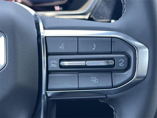 new 2025 GMC Canyon car, priced at $42,275