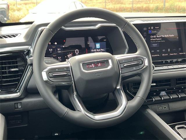 new 2025 GMC Canyon car, priced at $40,095