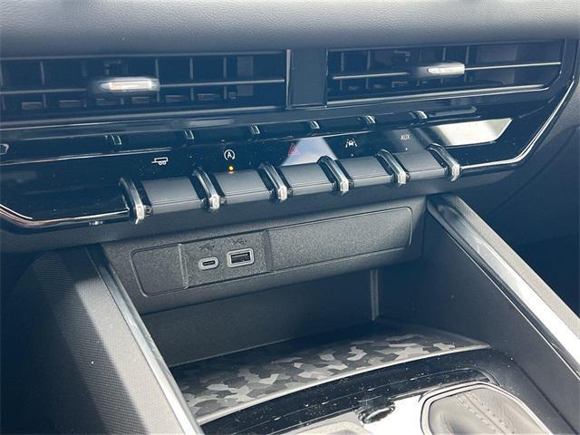 new 2025 GMC Canyon car, priced at $40,095