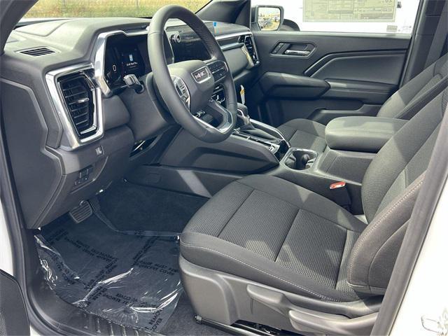 new 2025 GMC Canyon car, priced at $40,095