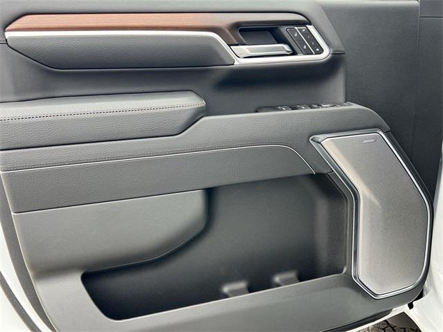 new 2025 GMC Sierra 2500 car, priced at $87,640