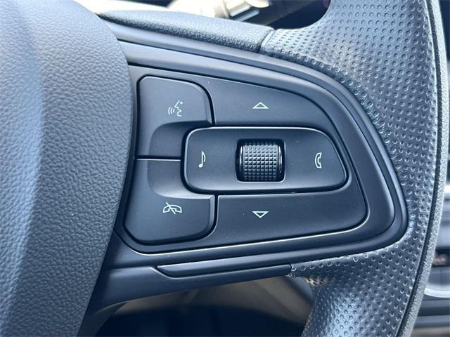 new 2025 Buick Envista car, priced at $22,201
