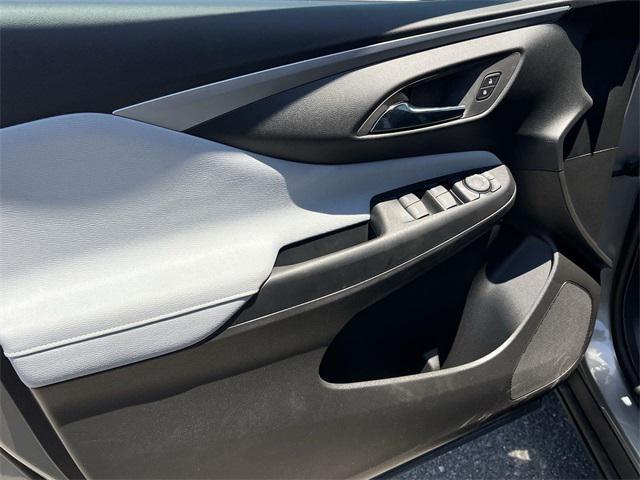 new 2025 Buick Envista car, priced at $22,201