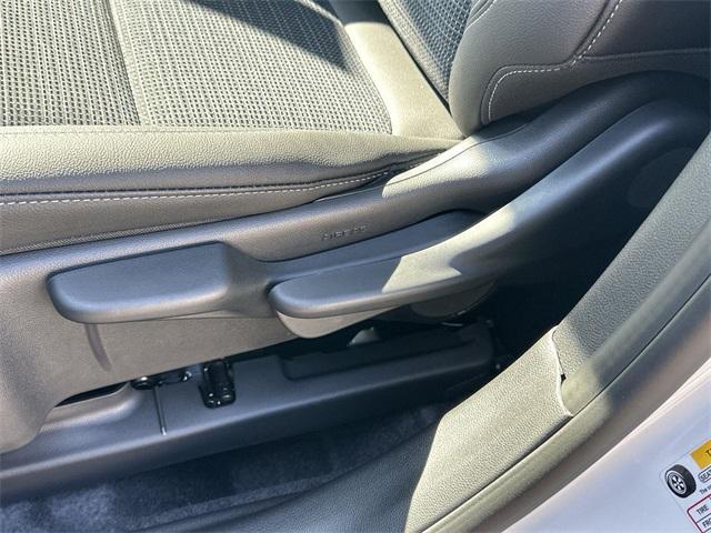 new 2025 Buick Envista car, priced at $24,990