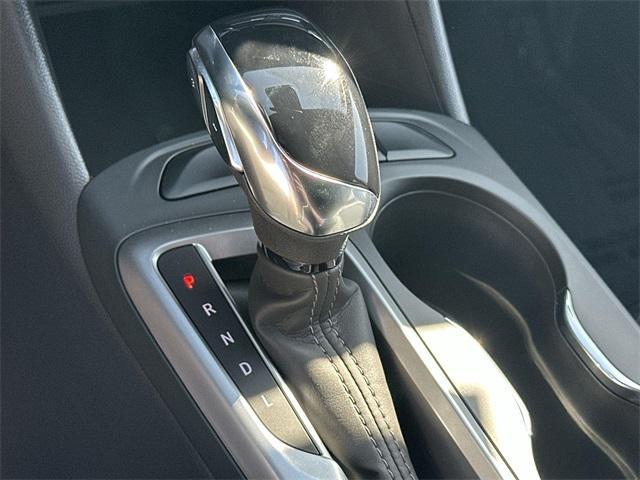 new 2025 Buick Envista car, priced at $24,990