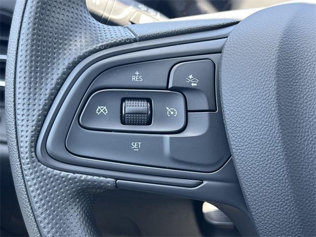 new 2025 Buick Envista car, priced at $22,975