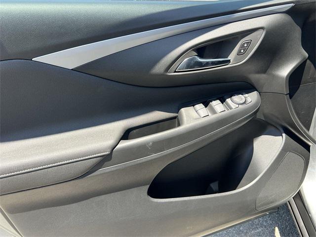 new 2025 Buick Envista car, priced at $22,975