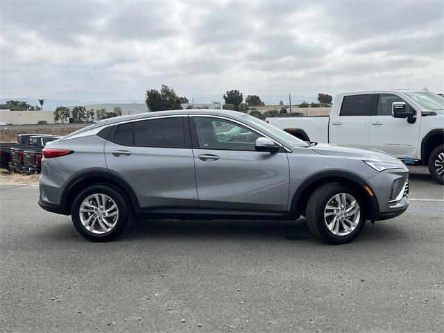 new 2025 Buick Envista car, priced at $22,713