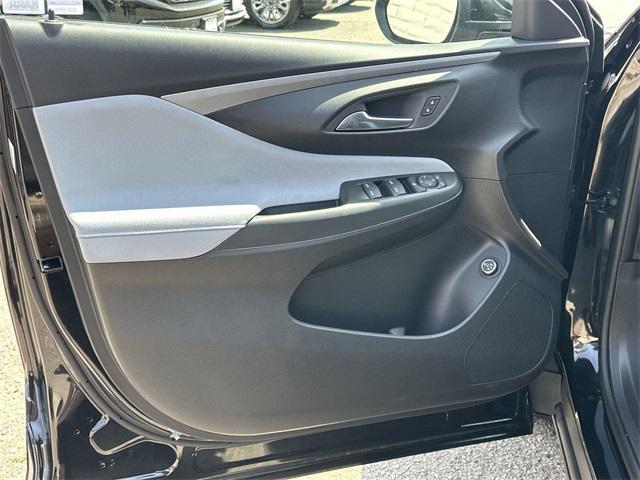 new 2025 Buick Envista car, priced at $26,007
