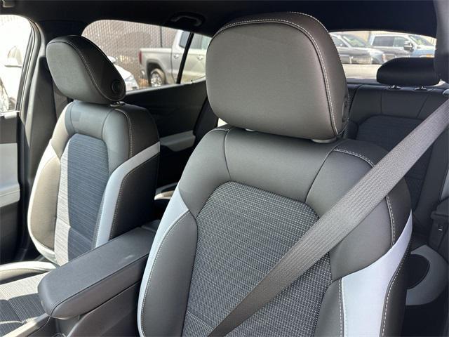 new 2025 Buick Envista car, priced at $26,007