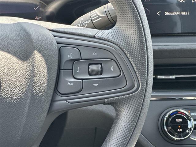 new 2025 Buick Envista car, priced at $26,007
