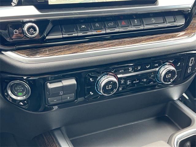 new 2025 GMC Sierra 1500 car, priced at $58,069