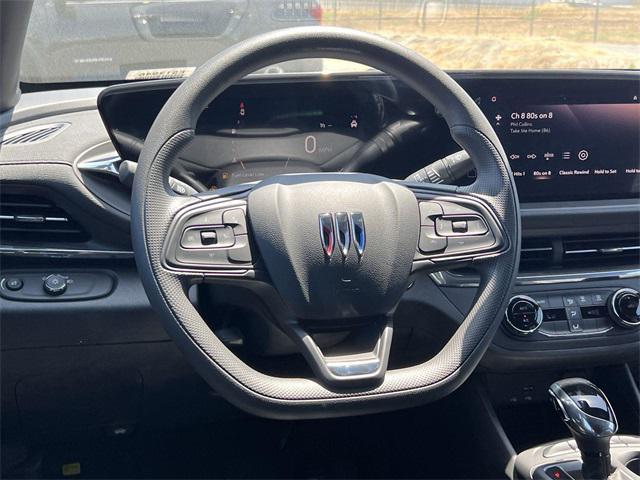 new 2025 Buick Envista car, priced at $22,201