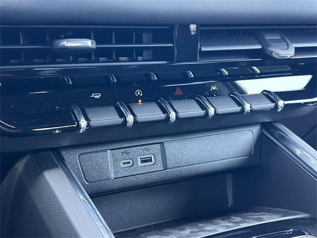 new 2025 GMC Canyon car, priced at $35,719