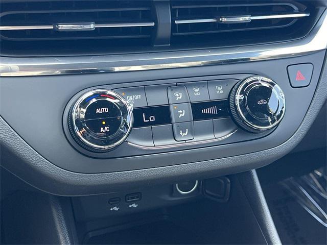 new 2025 Buick Envista car, priced at $25,452