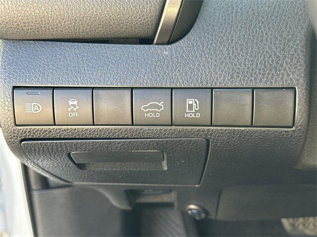 used 2019 Toyota Camry Hybrid car, priced at $18,960