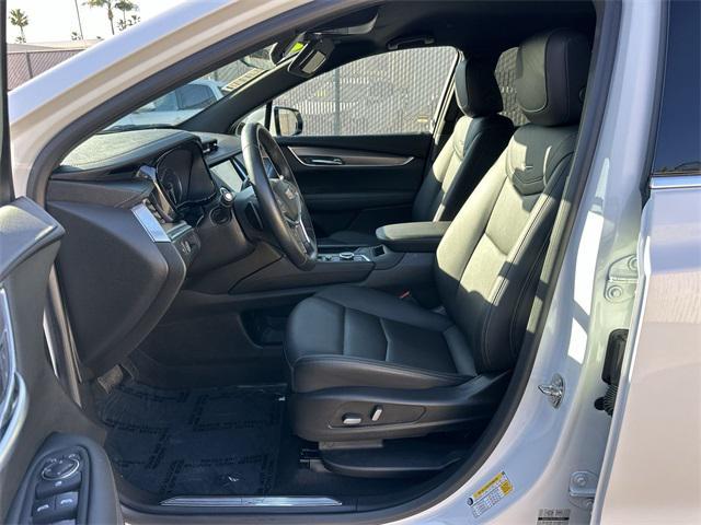 used 2023 Cadillac XT5 car, priced at $31,000