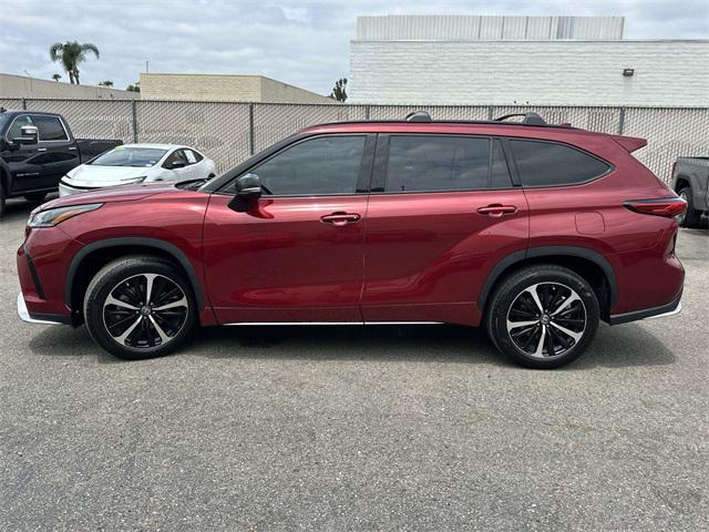 used 2021 Toyota Highlander car, priced at $36,666