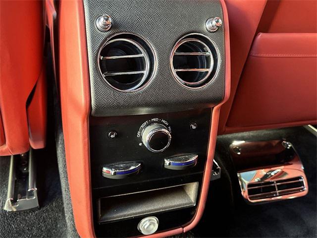 used 2022 Rolls-Royce Cullinan car, priced at $287,994