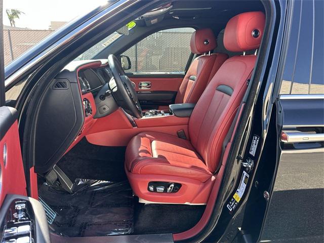 used 2022 Rolls-Royce Cullinan car, priced at $287,994