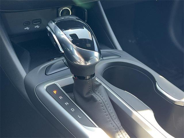 new 2025 Buick Envista car, priced at $26,007