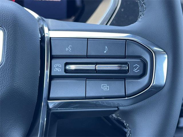 new 2025 GMC Canyon car, priced at $40,577