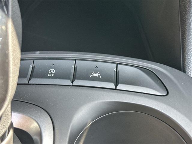 new 2025 Buick Envista car, priced at $25,452