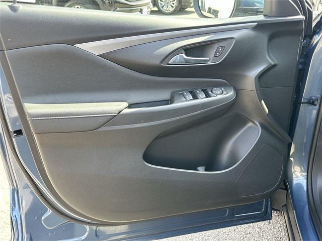 new 2025 Buick Envista car, priced at $25,452