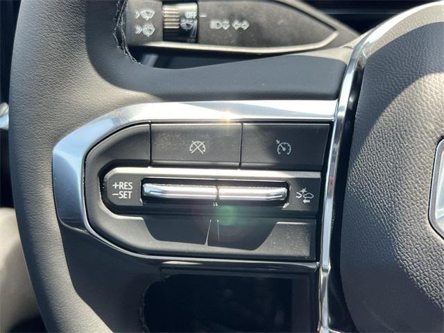 new 2025 GMC Canyon car, priced at $42,275