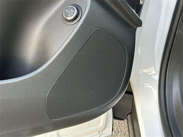 new 2025 Buick Envista car, priced at $24,258