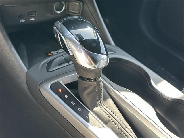 new 2025 Buick Envista car, priced at $24,258