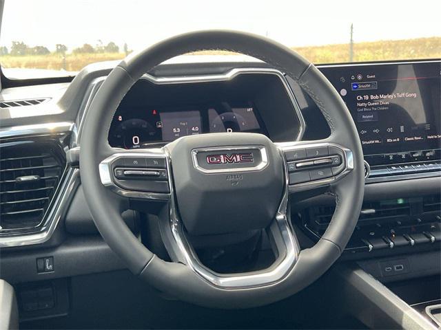 new 2025 GMC Canyon car, priced at $39,554