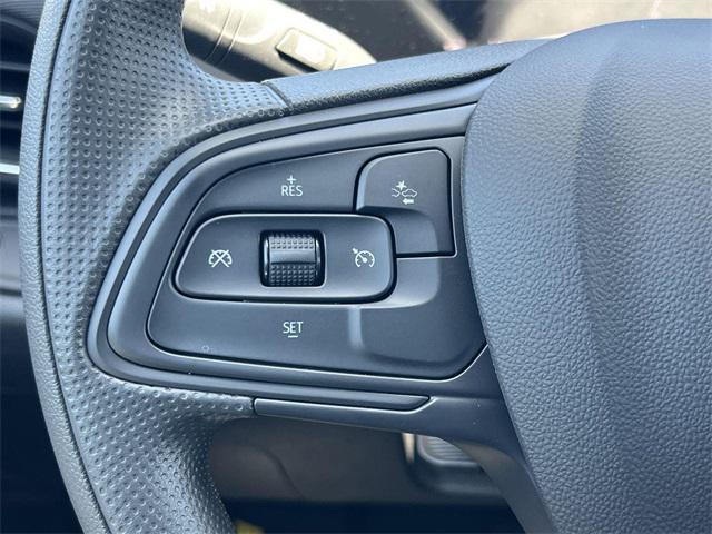 new 2025 Buick Envista car, priced at $24,990