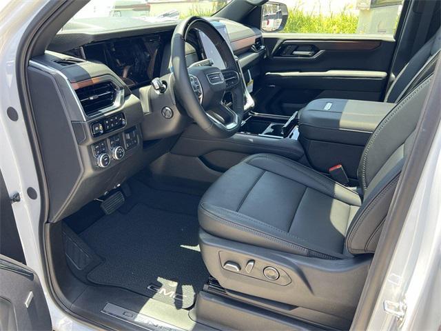 new 2025 GMC Yukon XL car, priced at $96,030
