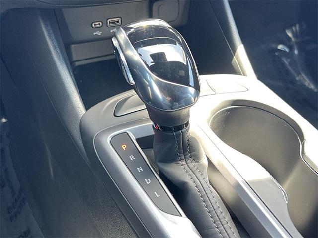 new 2025 Buick Envista car, priced at $22,201