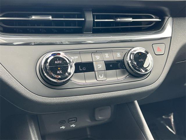 new 2025 Buick Envista car, priced at $24,990