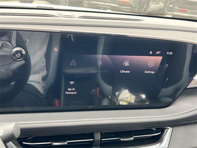 new 2025 Buick Envista car, priced at $24,990