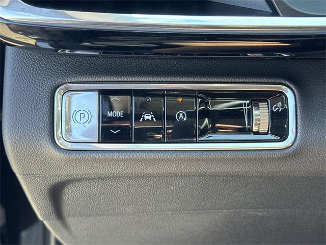 new 2025 Buick Envision car, priced at $33,893