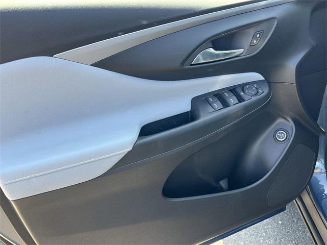 new 2025 Buick Envista car, priced at $22,713