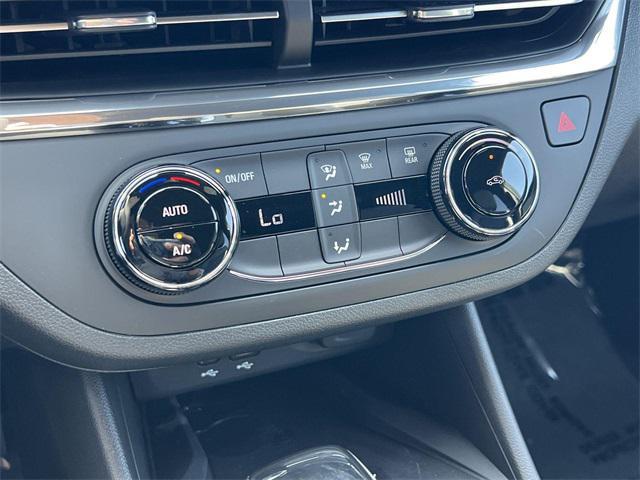 new 2025 Buick Envista car, priced at $22,713