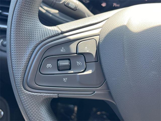 new 2025 Buick Envista car, priced at $22,713